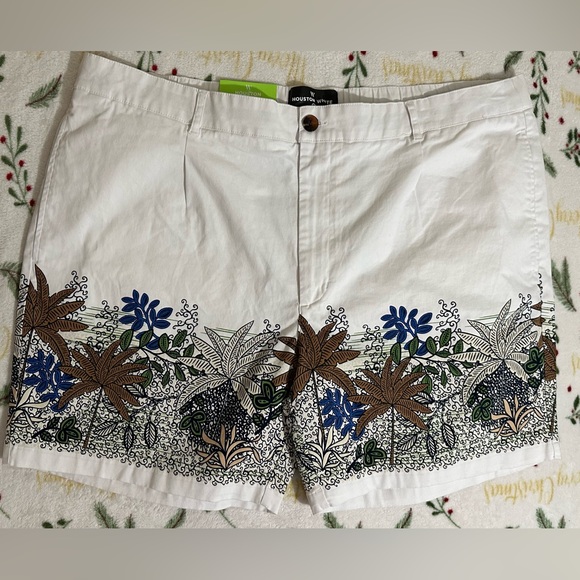 Houston White X Target Mens Chino Shorts Size XXL White Brown Leafs Print NWT. - Picture 3 of 9